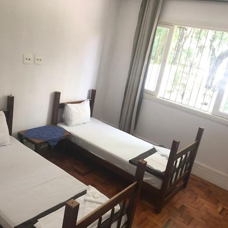 Jardins Village Hostel - Unidade Pinheiros サンパウロ エクステリア 写真